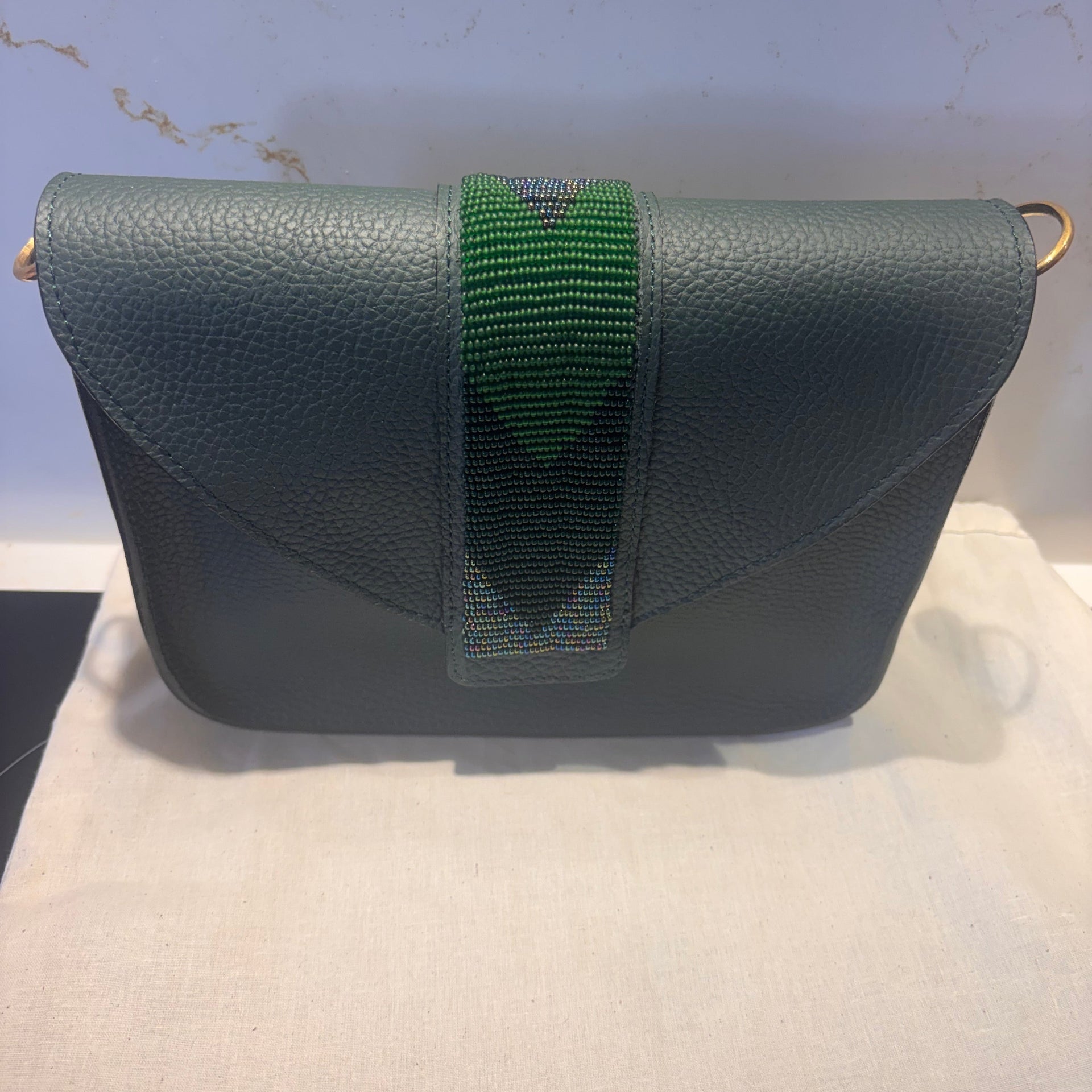 Rue du Dragon — Emerald